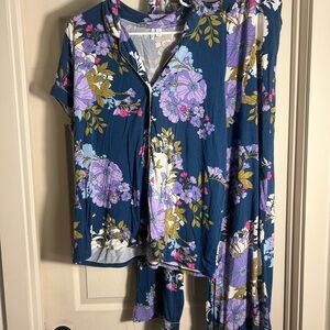 Nordstrom Blue and Purple Floral Pajama Set 2 piece - minimal wash wear